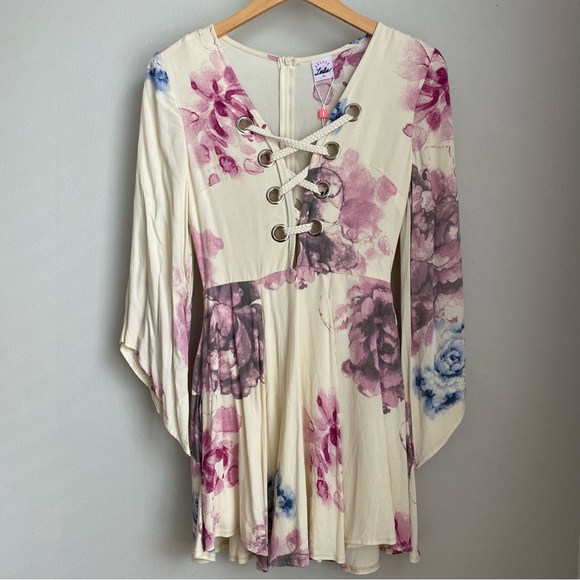 NWT Selfie Leslie Long sleeve floral dress - Picture 3 of 9